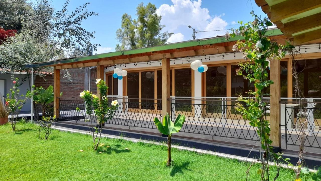 Bamboo Village Place Тумбако Экстерьер фото